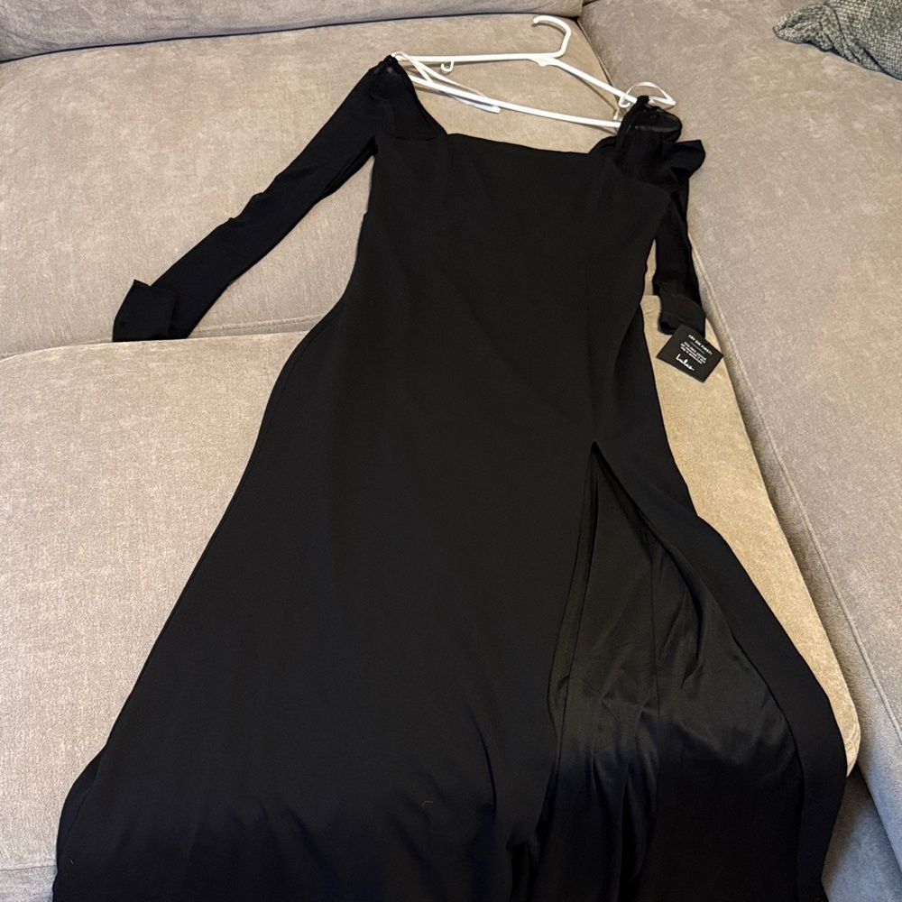 Lulu's Black Long Sleeve Gown